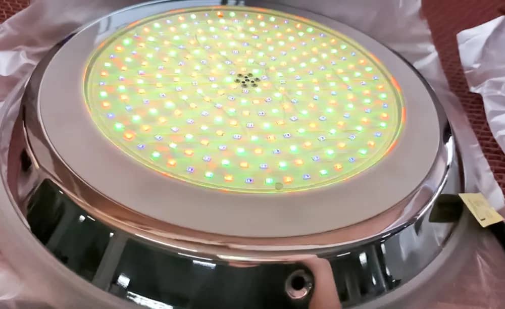 colour changing pool light
