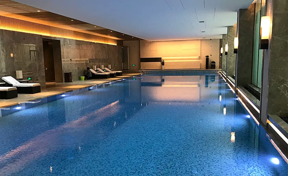 enclosed indoor swimming pools require continuous lighting