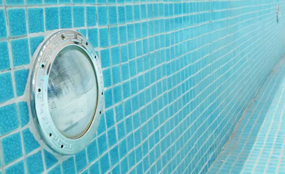 Pool light after maintenance