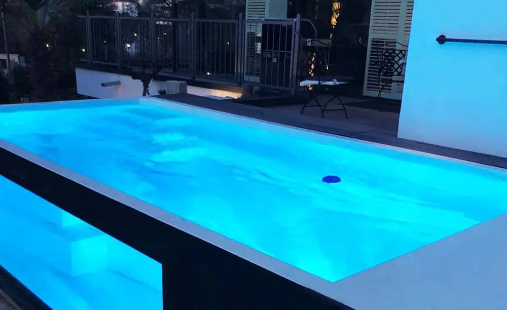 blue light pool