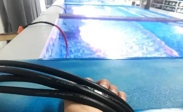 ¿Cómo sellar el cable de la luz de la piscina?