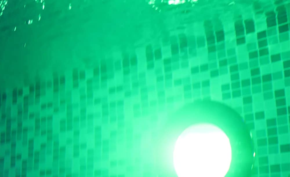 underwater pool light