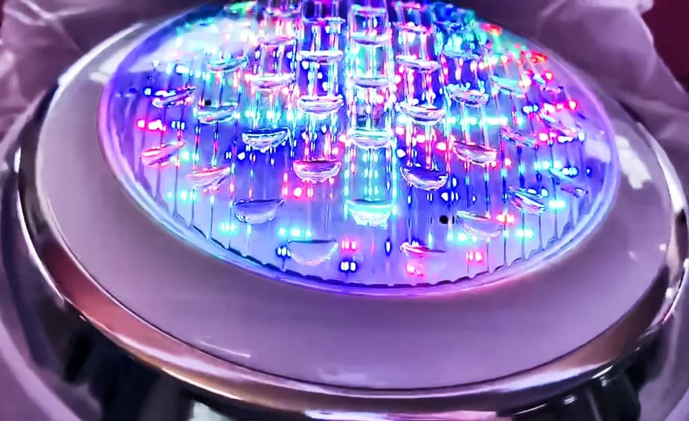 colour changing pool light