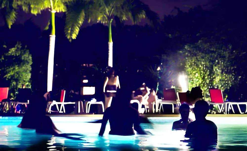 enjoy pool lighting