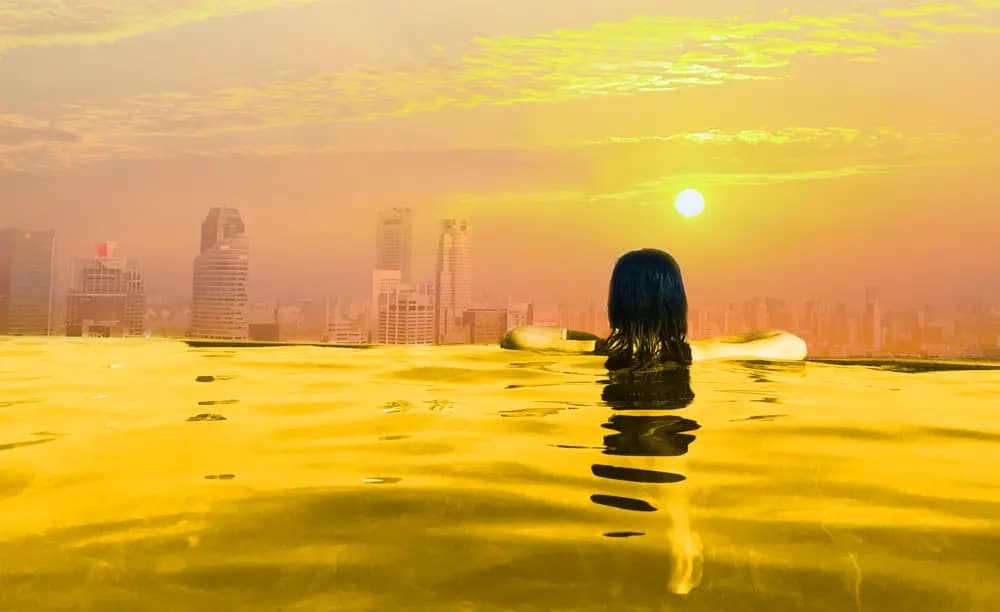 orange light pool