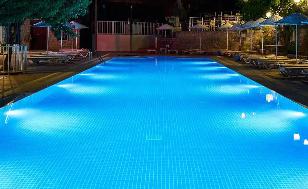 pool lighting number